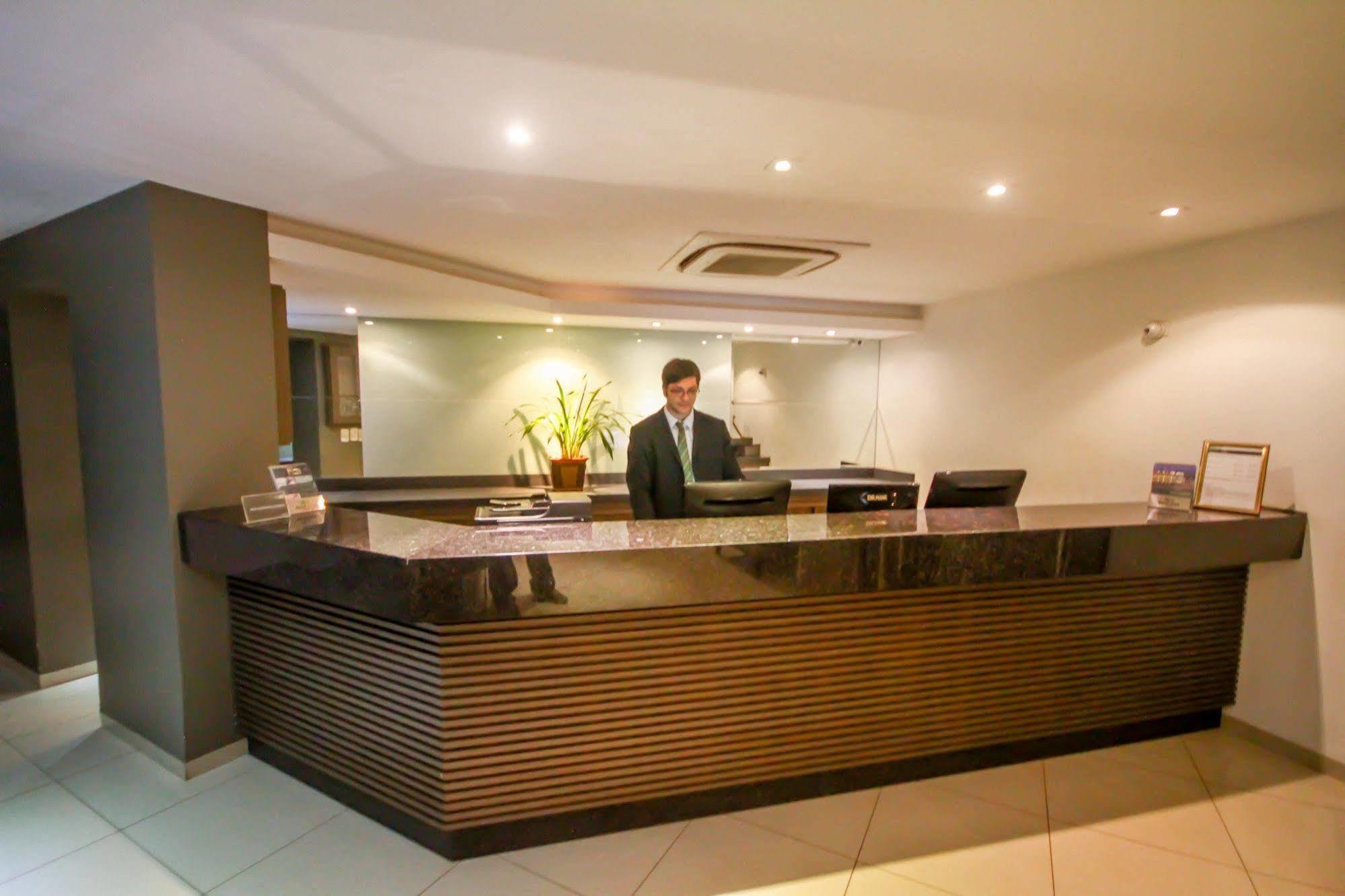 Gales Park Hotel Dourados Exterior photo